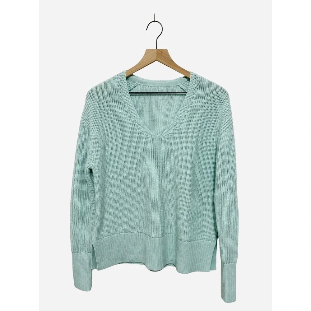Lululemon 100% Merino Wool Mint‎ Green V Neck Relaxed Sweater Size XS/S